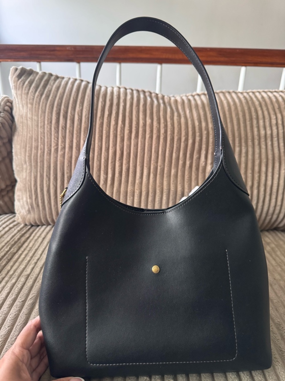*SOLD*Coach Brooklyn 28 Black Leather Shoulder Hobo with Gold Logo - Picture 3 of 7